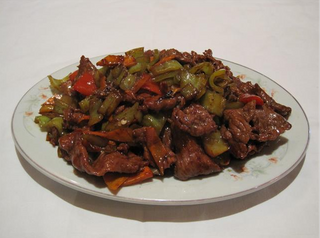 206. Телешко с чушки