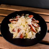 Салата Цезар с хрупкаво пиле(300г)