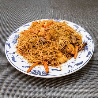 Fideos De Arroz Fritos Con Gambas