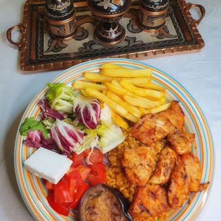 Plato shish tavuk