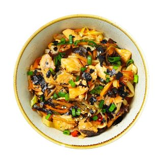 Лапша пшеничная с лососем