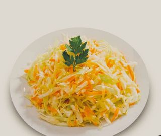 Салата зеле с моркови