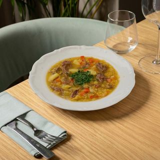 Supă de linte cu obraji de vită 