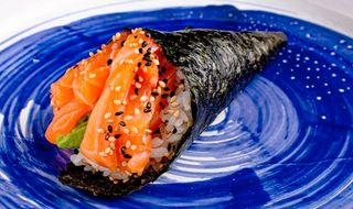 Salmon Temaki