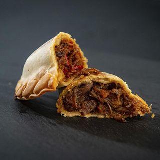 Empanada Premium Rabo De Toro