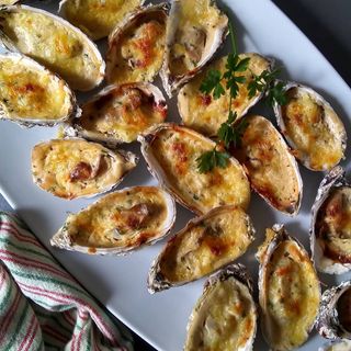 Plat Huîtres Gratinées moy 8 pcs