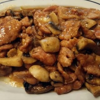 92. Ternera con champiñones