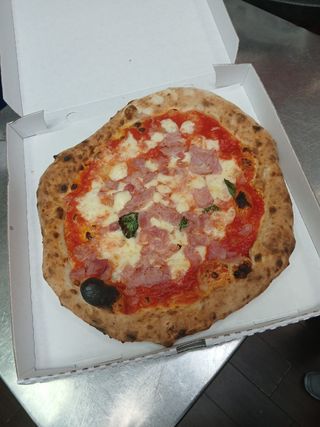 Margherita con prosciutto cotto