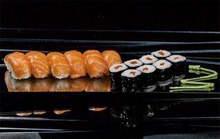 140 - Bandeja Sushi Salmón