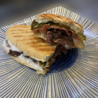 Serranito De Ternera