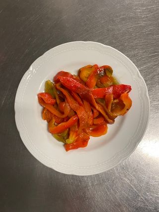 Peperoni arrosto pelati