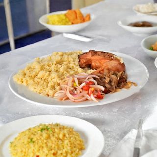 1/2 Poulet Grillé + Attiéké