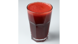 Sok jabłko-burak-marchew świeżo wyciskany