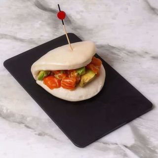 Pan Bao De Salmón