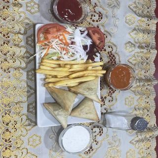 Samosa + Patatas Fritas