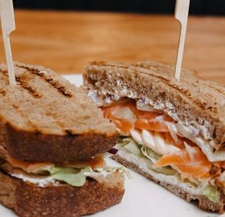 Американ - сэндвич с лососем