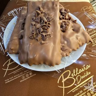 Chiacchiere al forno farcite con crema alla gianduia confezione gr. 500
