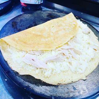 Crepe De Pollo Y Queso