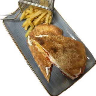 Sendvič sa pršutom  400 gr