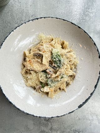 Паста з курчам (280г)