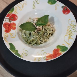 Pasta Fresca Al Pesto