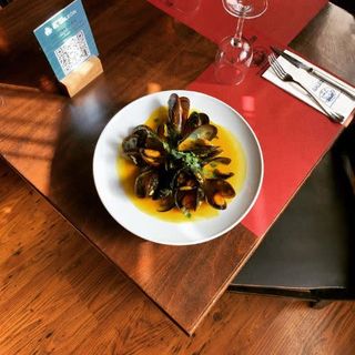 Mejillones Pata Negra A La Marinera