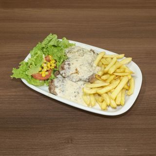 156. Bife à Molho Gorgonzola