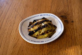 Flor de alcachofa a la parrilla