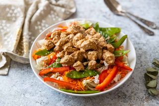 Wok De Poulet A La Mode Thaï