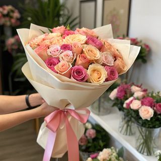 Bouquet De 33 Roses Multicolores