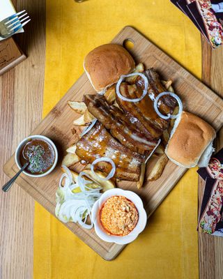 Carsko meso sa prilogom