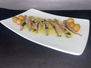 Boquerones En Vinagre