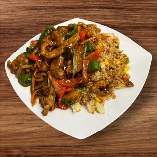 3.50 1/2 + 25 1/2 ОРИЗ,ПИЛ.МЕСО,КЪРИ+СВИНСКО МЕСО.700гр