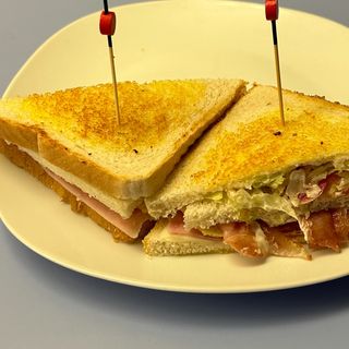 Sándwich Especial Rana Verde