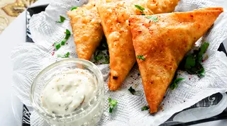 Samosa wegetariańska 1szt