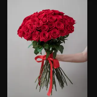 წითელი ვარდები (25 ცალი)