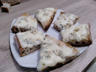 Tosta De Tres Quesos