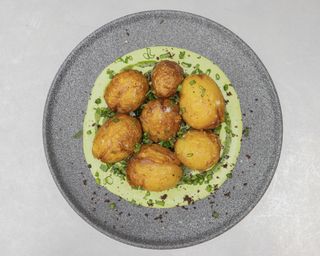 Молода картопля та зелена сметана, 250 г