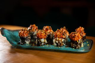 Maki de Tartar de Salmón (8 Uds.)