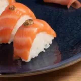 Nigiri de Salmón