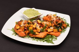 Cartofi dulci umpluţi și sos