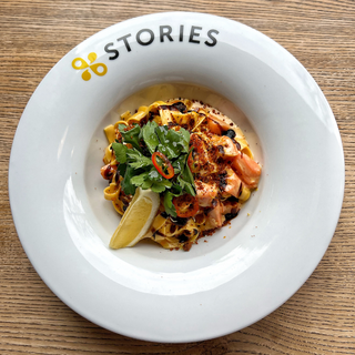 Азійська з лососем, чеддером та спеціями