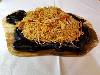 Tallarines Especiales A La Plancha