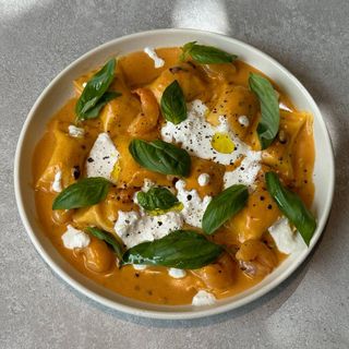 Равіолі з лососем і креветковим біском, 300 г