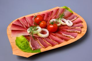 Șuncă afumată de casă pe lemn-160gr.