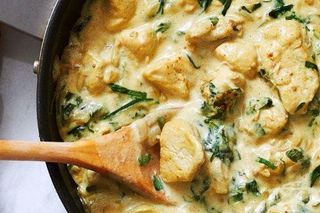 Пилешки късчета със спанак (350г)