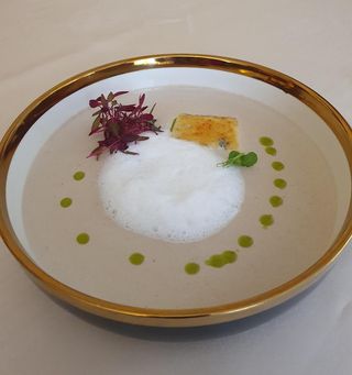 Cappuccino de ciuperci de padure