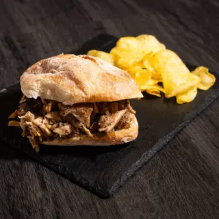 Menu Sandes de Leitão e Bebida