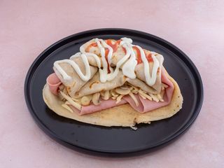 Palačinka sa kulenom, sirom, šunkom i šampinjonima