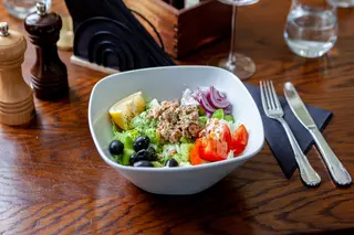 Salată ton
